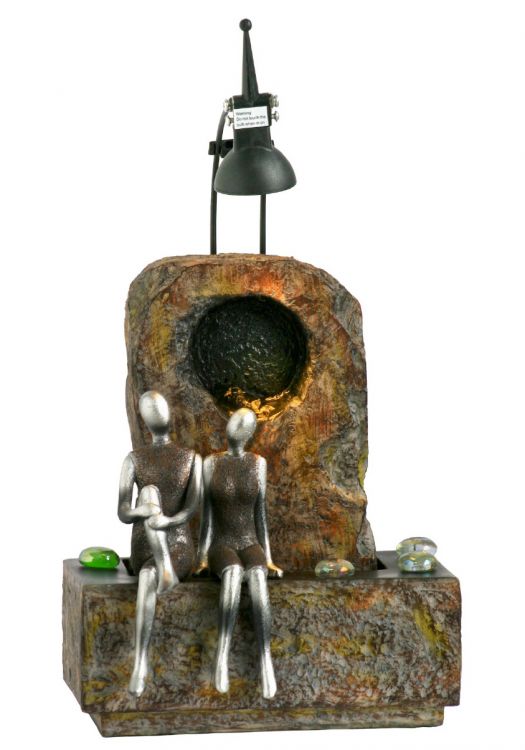 Kleiner Fiberglasbrunnen mit Silbernen Figuren Modell 4