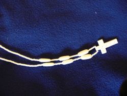 Kamelknochenkette Kreuz